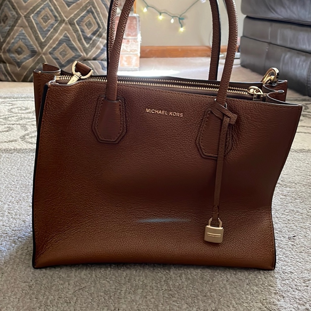 Barely used Michael kors purse.